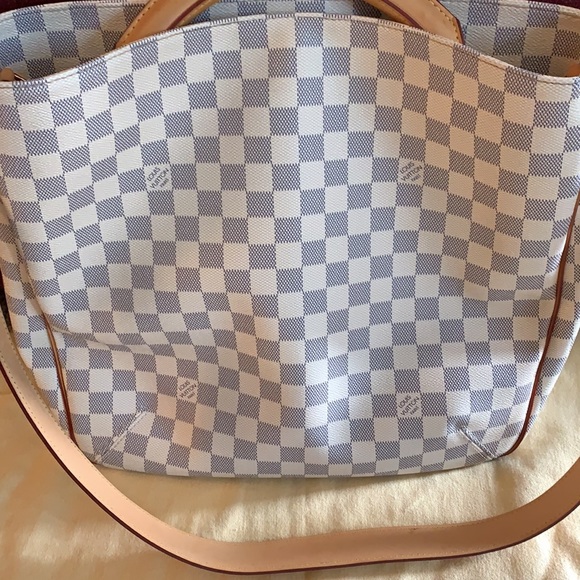 SOLD🦩🦩 - Picture 3 of 16